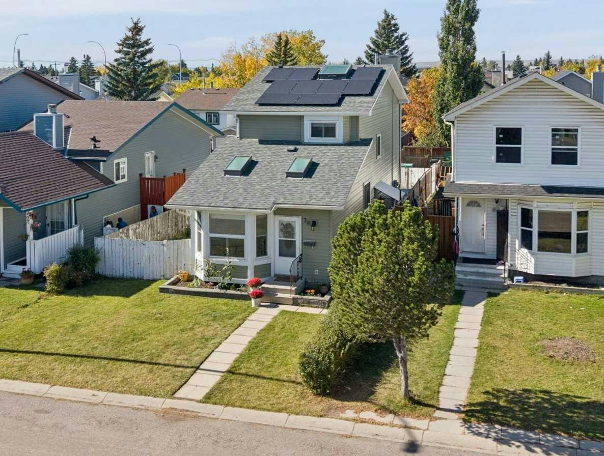 76 Martindale Close NE, Calgary, AB, T3Z 2T9