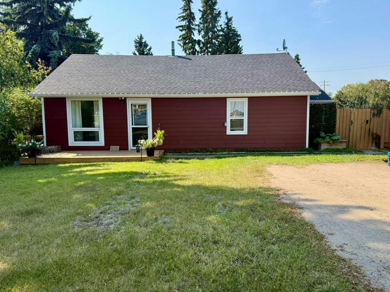 505 6 Avenue, Wainwright, AB, T9W 1A9