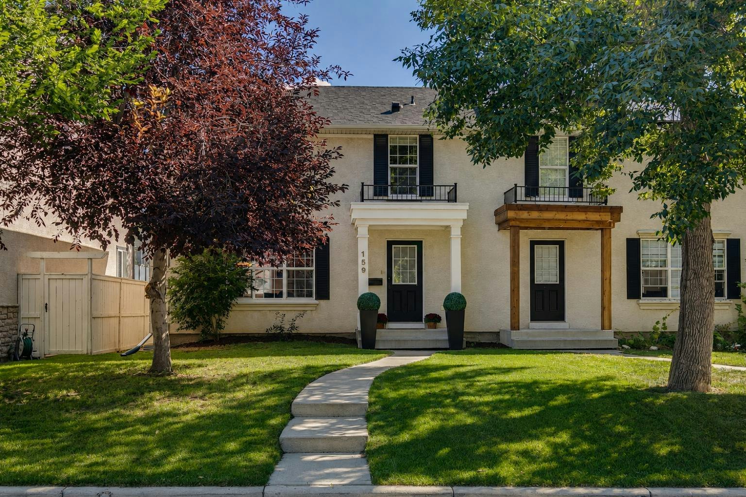 159 Somme Manor SW, Calgary, AB, T2T 6J3
