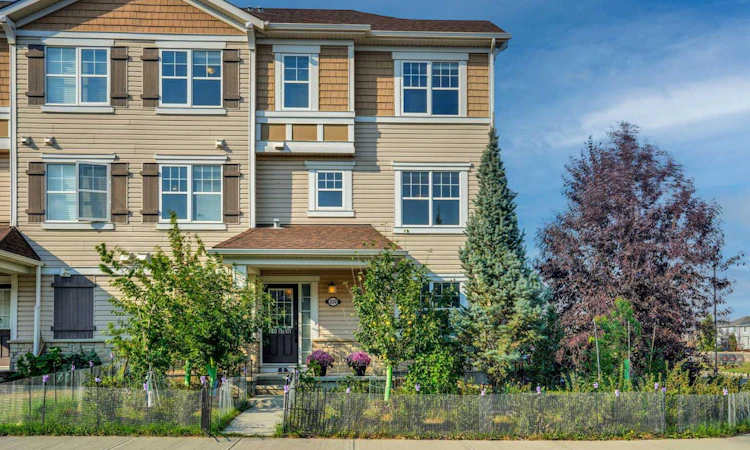 220 Windford Crescent