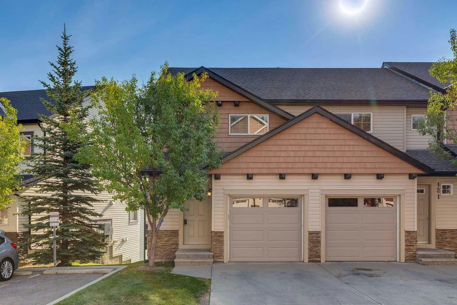 123 Pantego Lane NW, Calgary, AB, T3K 0T1