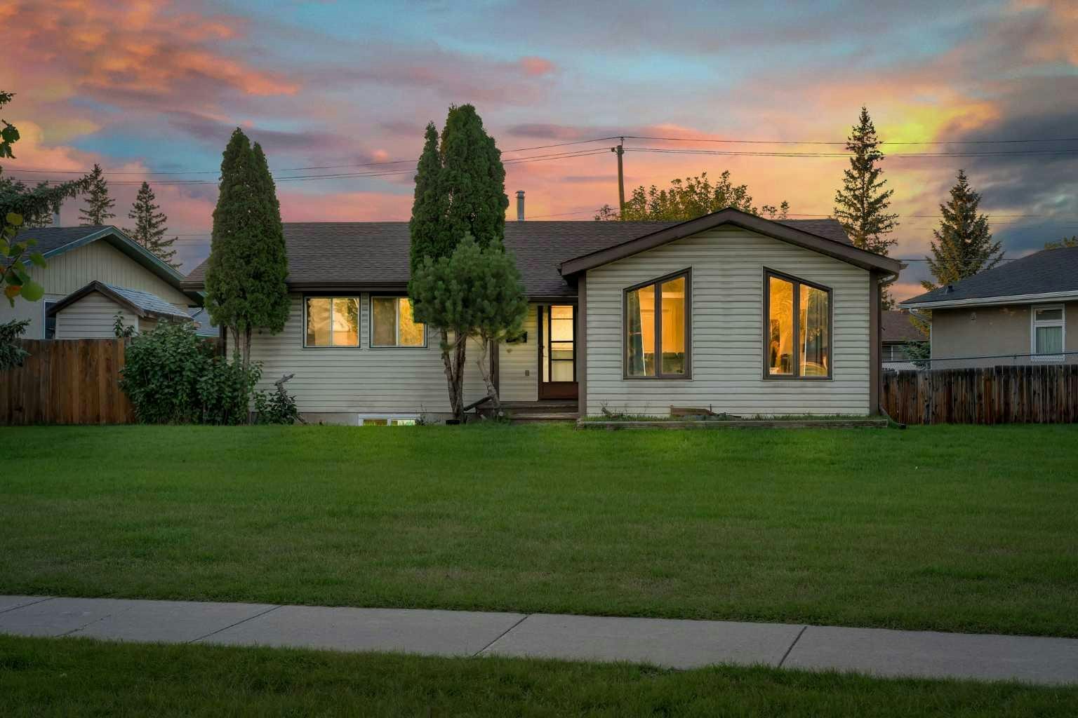 6036 Memorial Drive NE, Calgary, AB, T2A 3W1