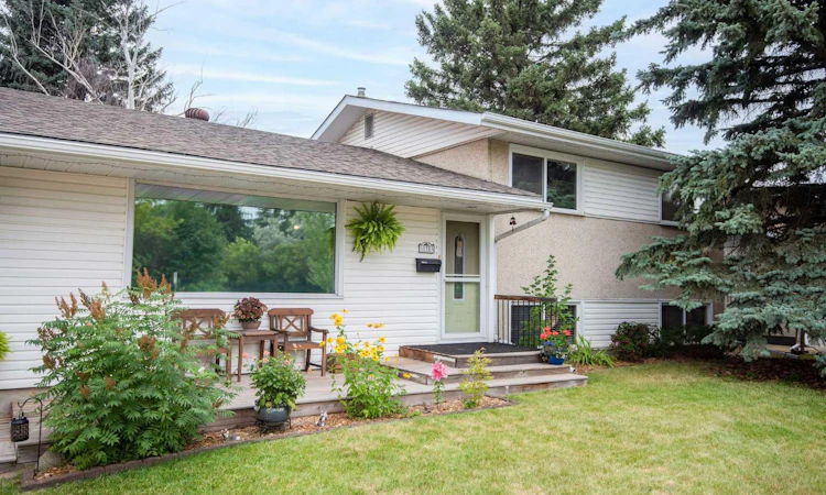 7 Martin Close