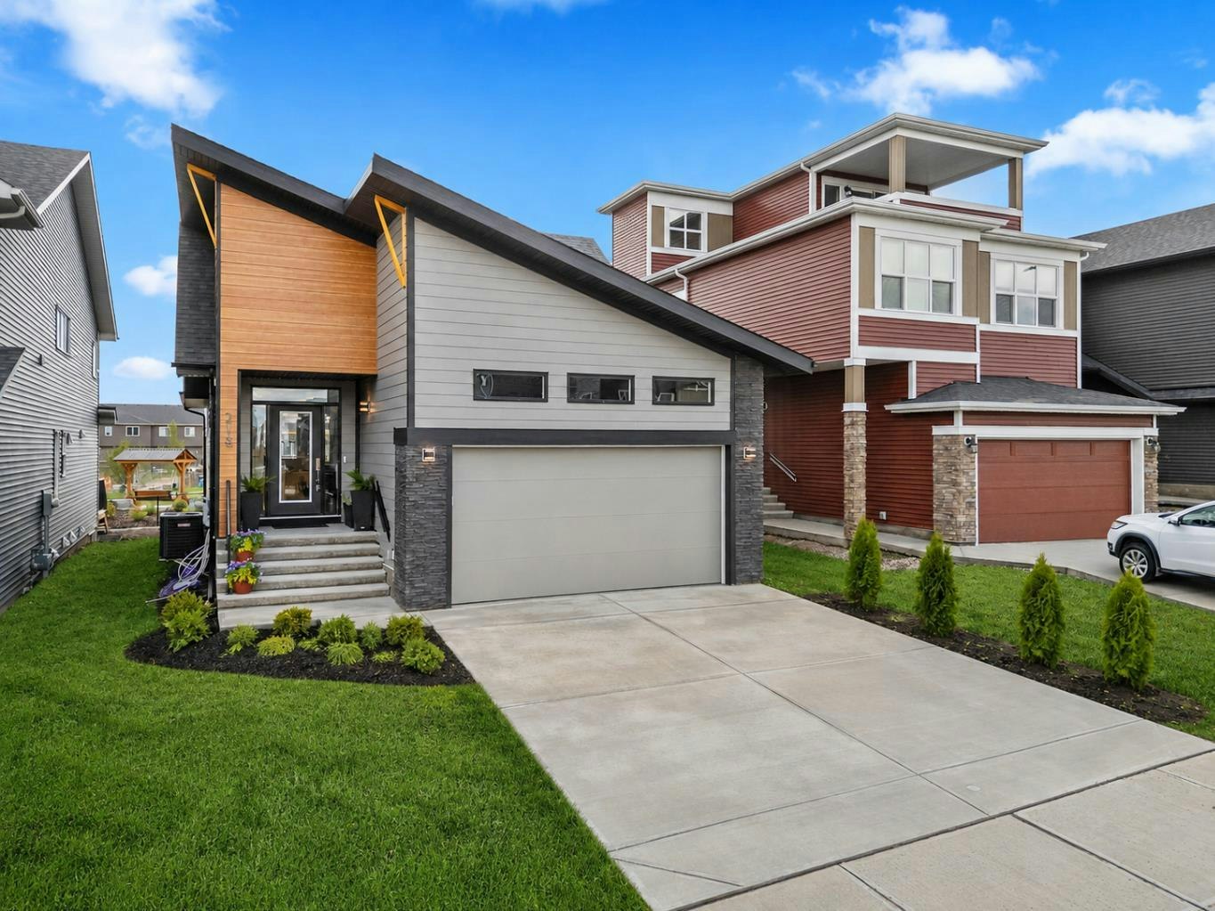 218 Mitchell Heath NW, Calgary, AB, T3R 2G2