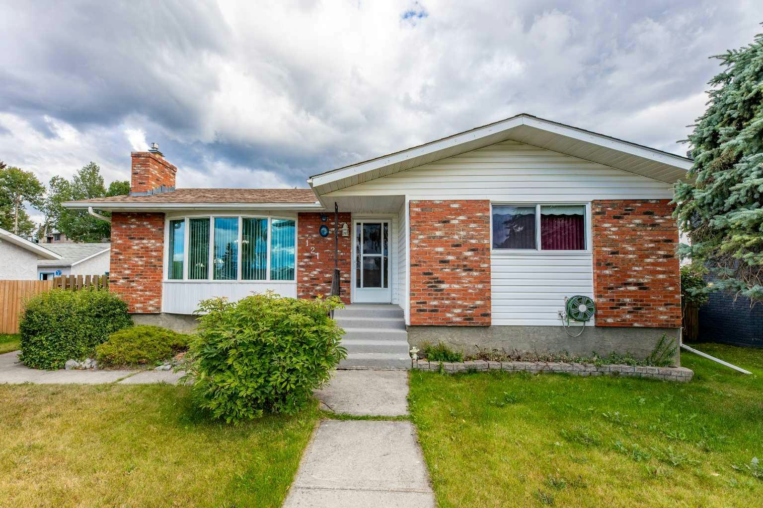 121 Talbot Drive, Hinton Hill, AB, T7V 1M1