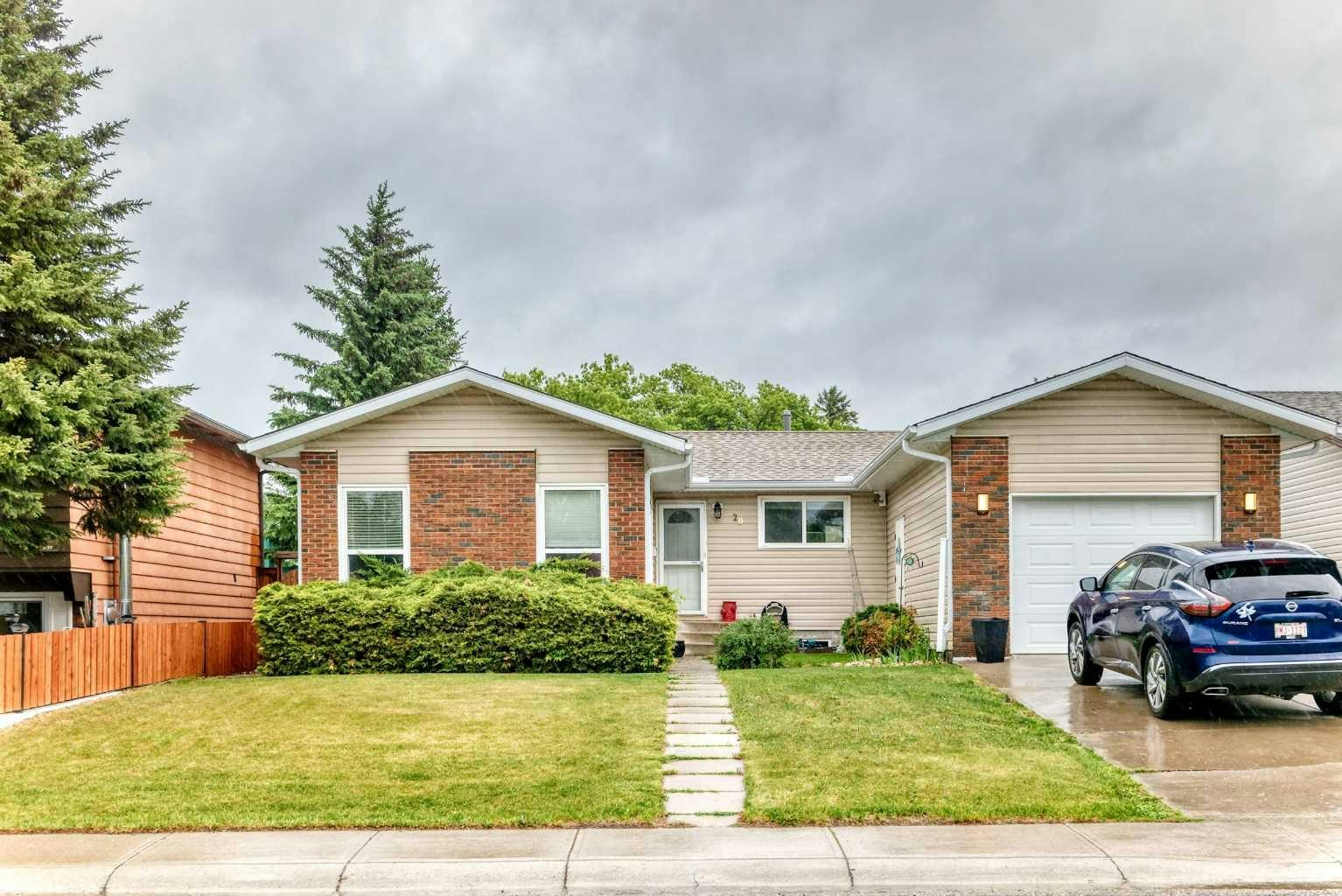20 Deermont Way SE, Calgary, AB, T2J 5P3
