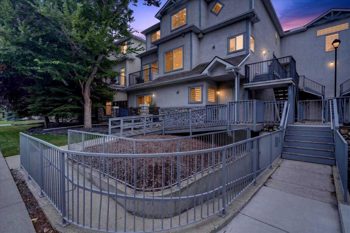 208-622 56 Avenue SW, Calgary, AB, T2V 0G8