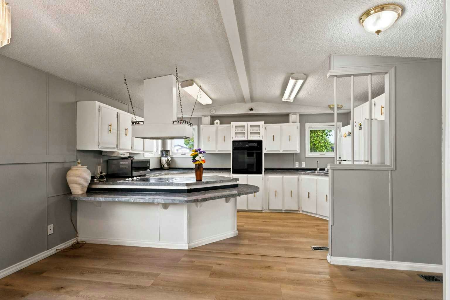 245 Card Court, Fort Mcmurray, AB, T9K 2J1 - 9