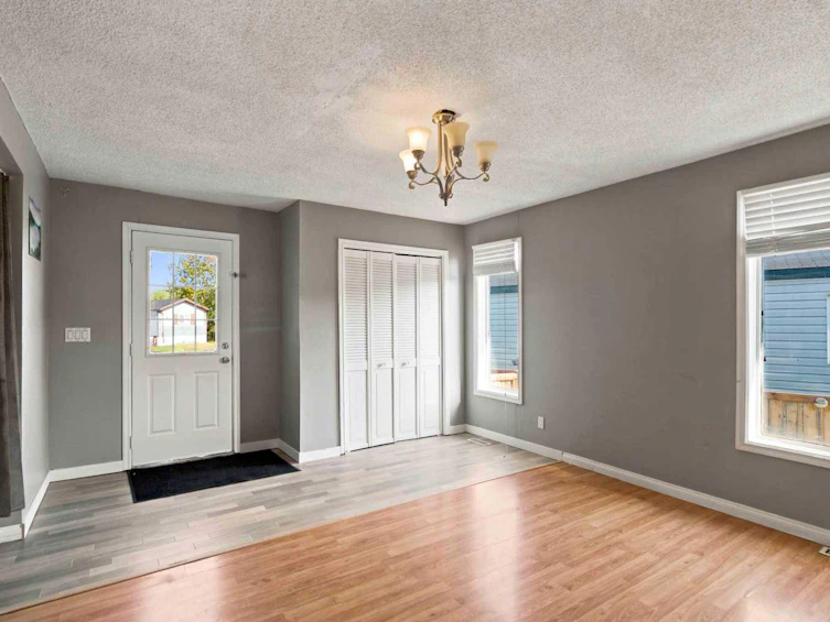 245 Card Court, Fort Mcmurray, AB, T9K 2J1 - 5