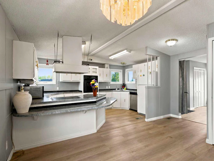 245 Card Court, Fort Mcmurray, AB, T9K 2J1 - 10