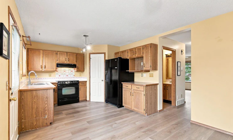 219 Coral Springs Circle NE