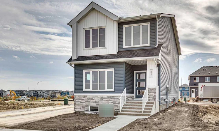 31 Lewiston Park NE