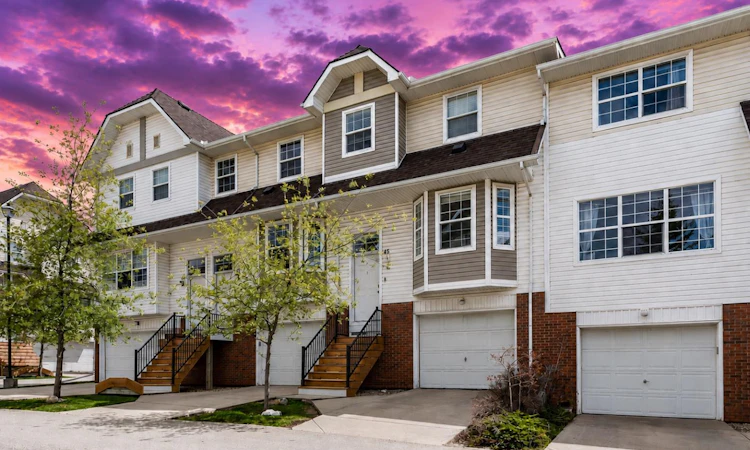 45 Tuscany Springs Gardens NW