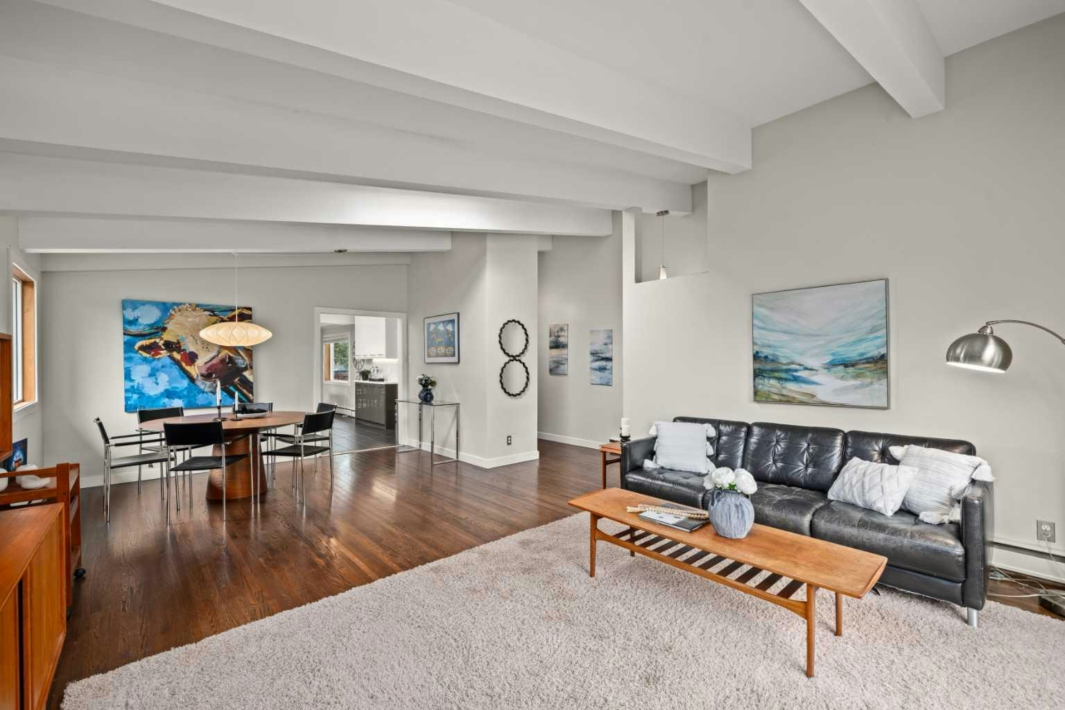 92 Chinook Drive SW, Calgary, AB, T2V 2P9