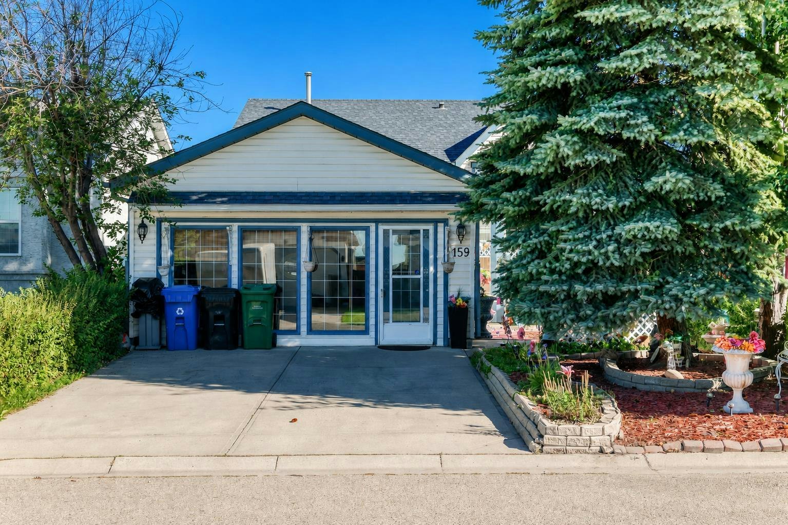 159 Fresno Place NE, Calgary, AB, T1Y 6Y2