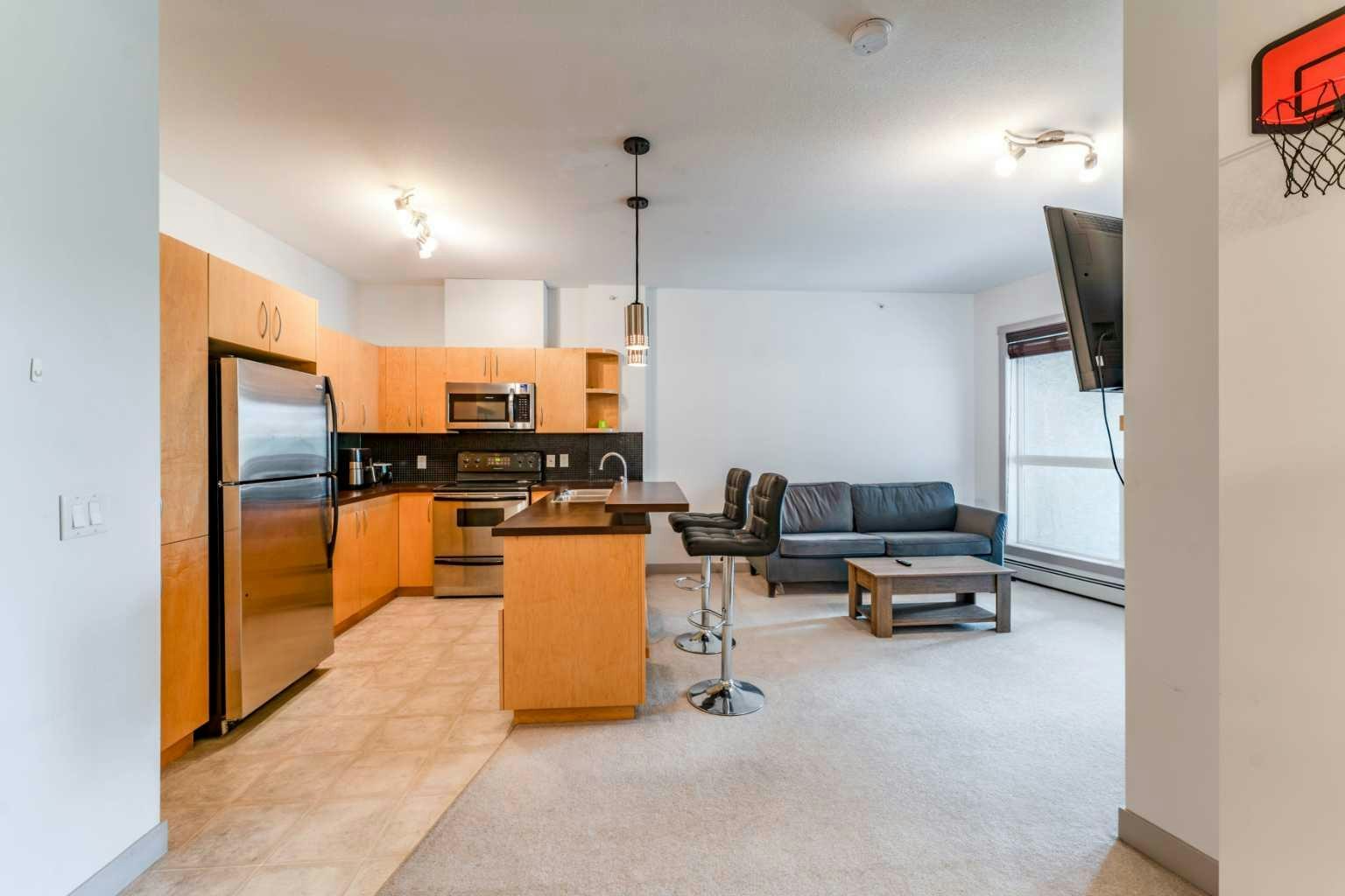 314-69 Springborough Court SW, Calgary, AB, T3H 5V5
