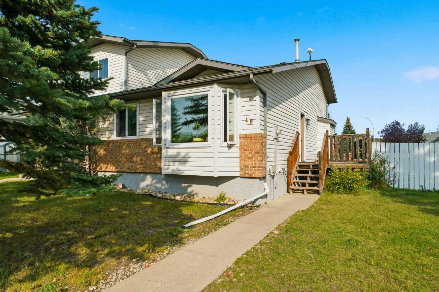 48 West Aarsby Road, Cochrane, AB, T4C 1L3