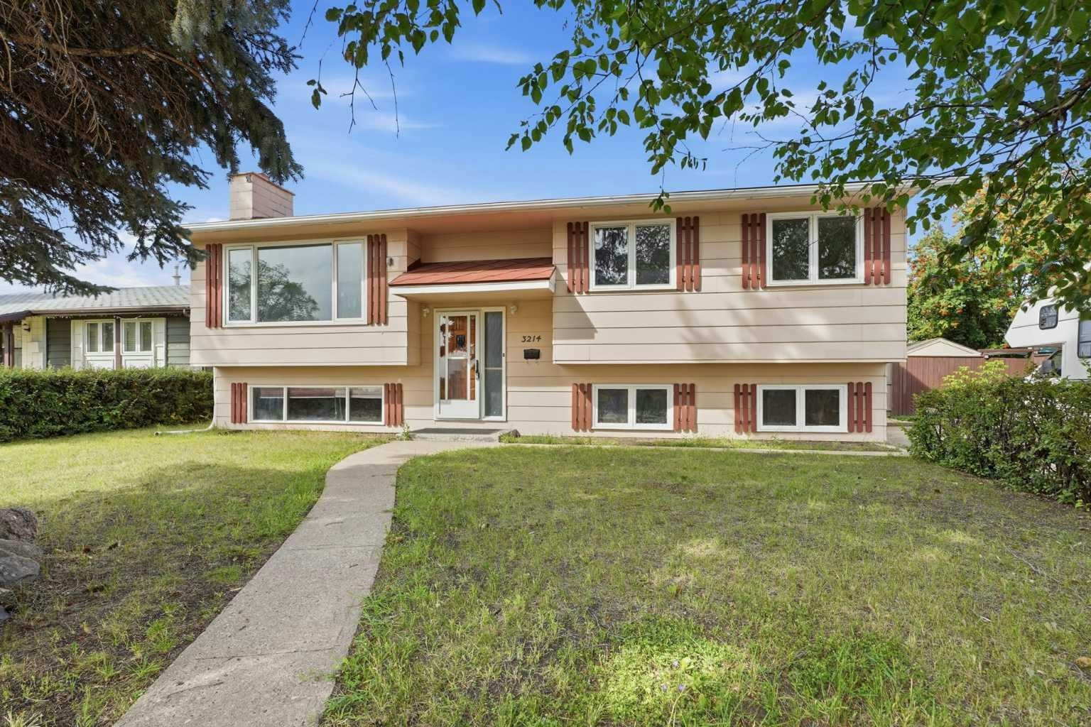 3214 57 Avenue, Red Deer, AB, T4N 5V5