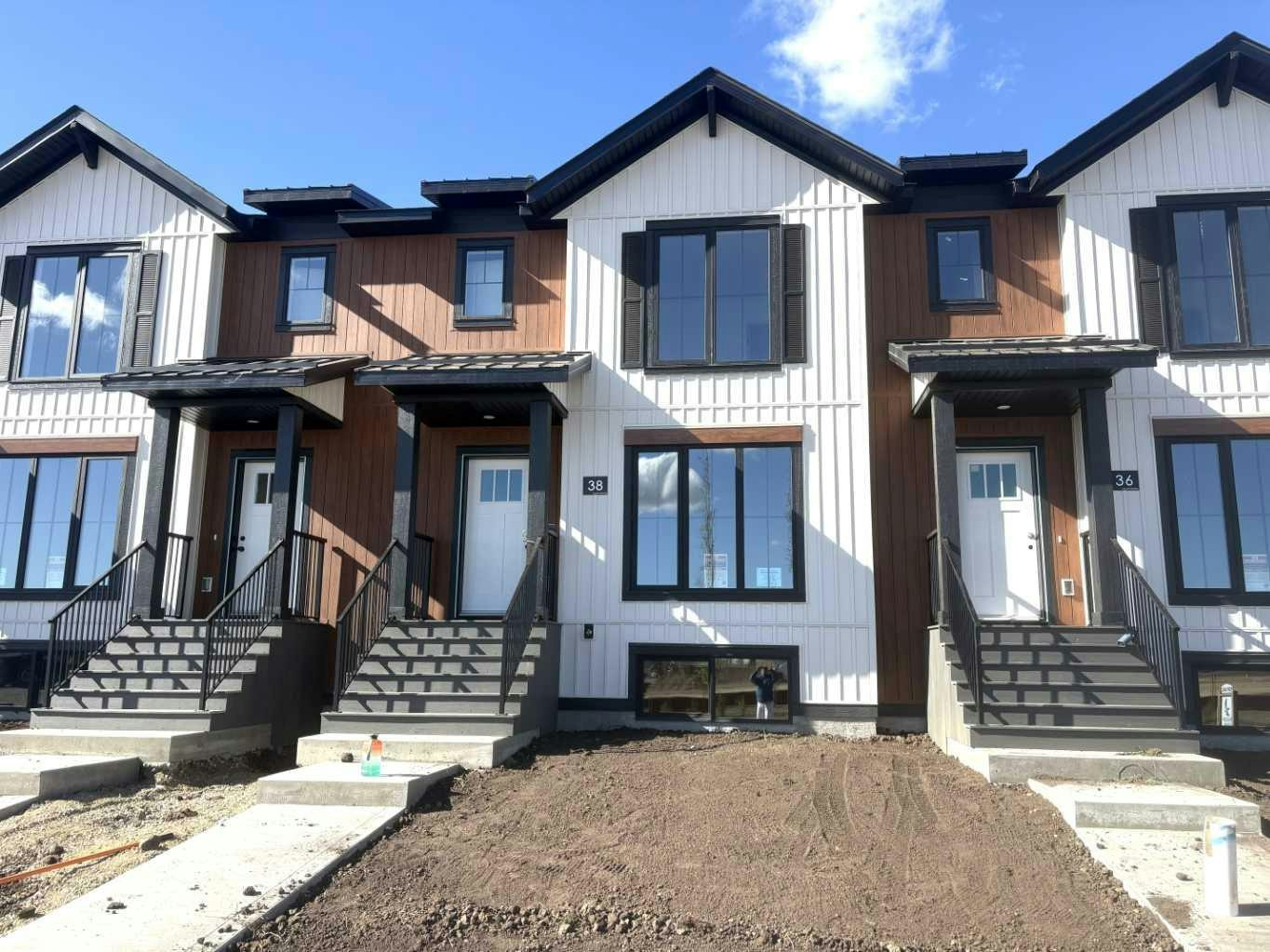 38 Station Drive, Red Deer County, AB, T4S 0W7