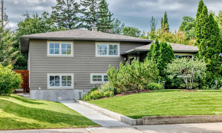 47 Woodlark Drive SW