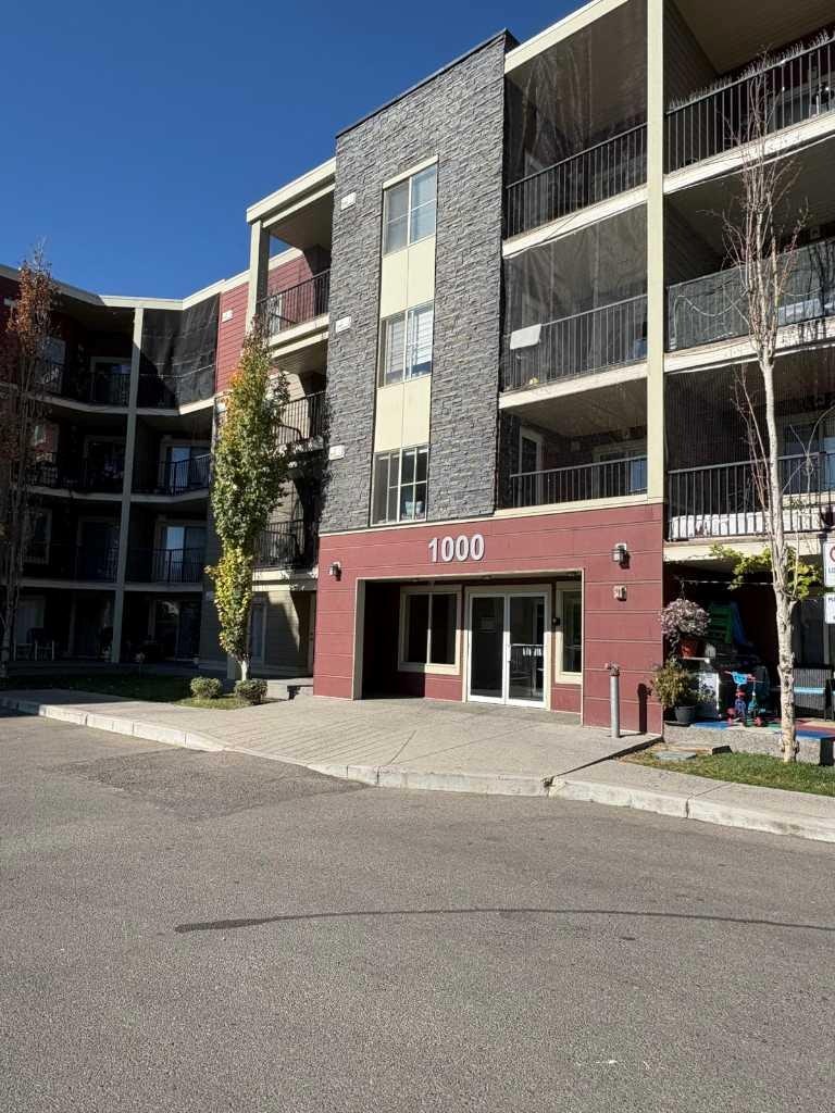 218-5 Saddlestone Way NE, Calgary, AB, T3J 0S2