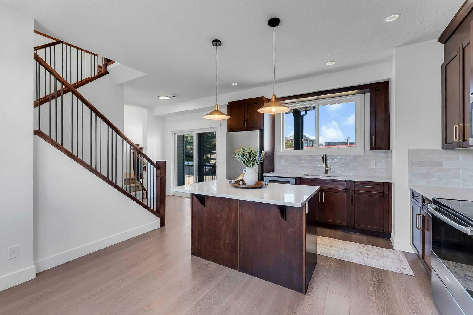 475 34 Avenue NE, Calgary, AB, T2E 2J8