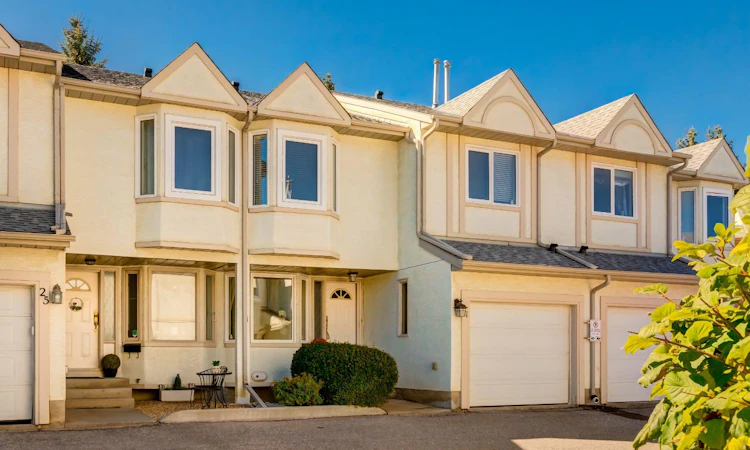 21-468 Woodbine Boulevard SW