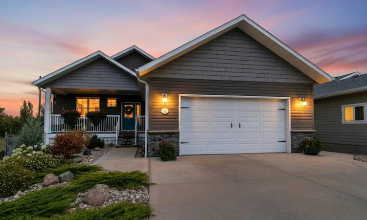 31 Fawn Meadows Crescent