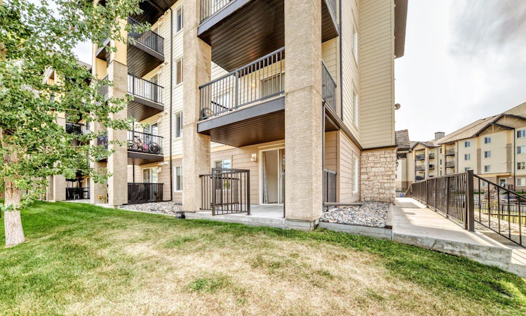 8101-304 Mackenzie Way SW