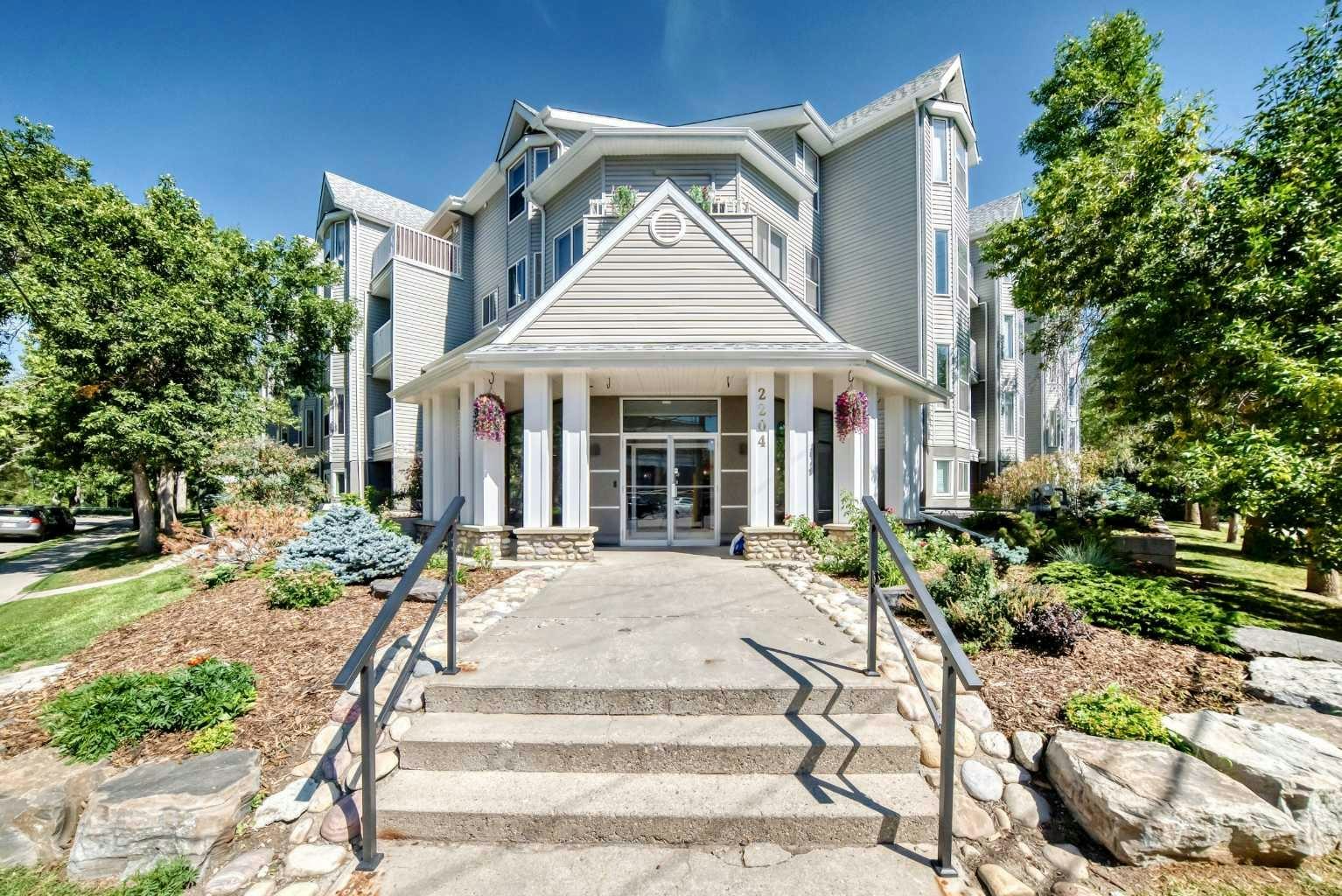 111-2204 1 Street SW, Calgary, AB, T2S 1P4