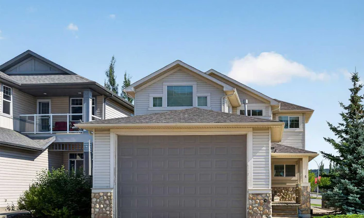 4 Sunset Square
