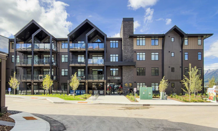 207-10 Cascade Ridge