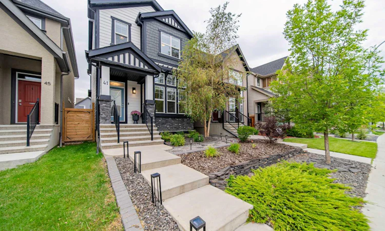 41 Masters Crescent SE