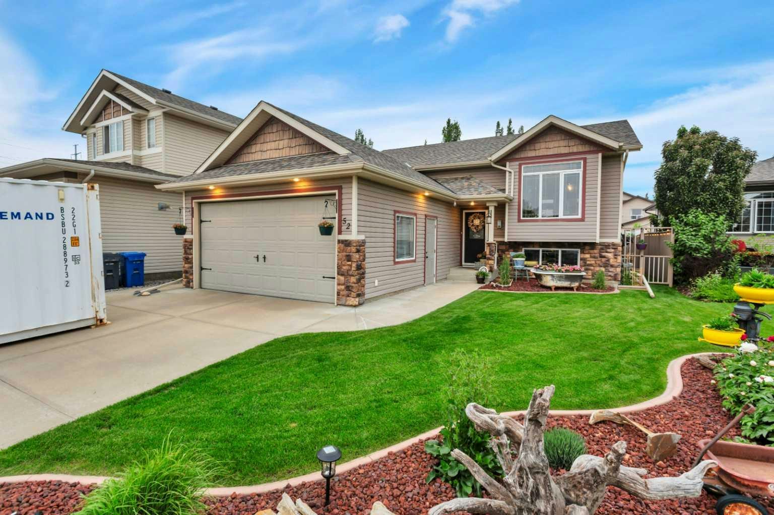 52 Irving Crescent, Red Deer, AB, T4R 3R9