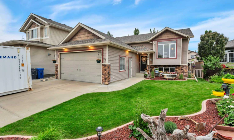 52 Irving Crescent