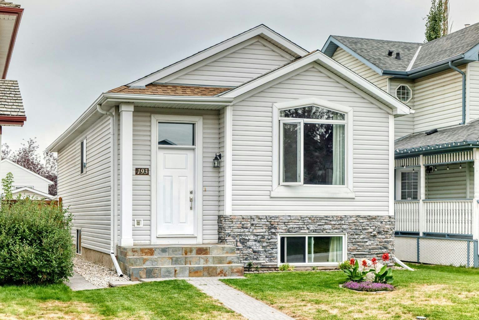 193 Mt Aberdeen Circle SE, Calgary, AB, T2Z 3H3