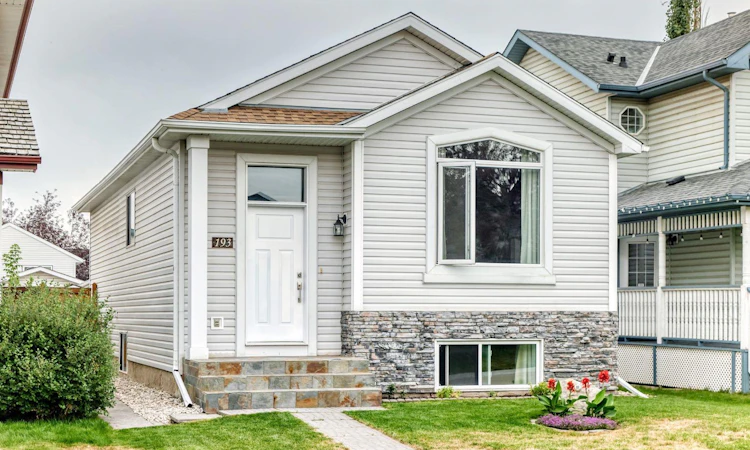 193 Mt Aberdeen Circle SE