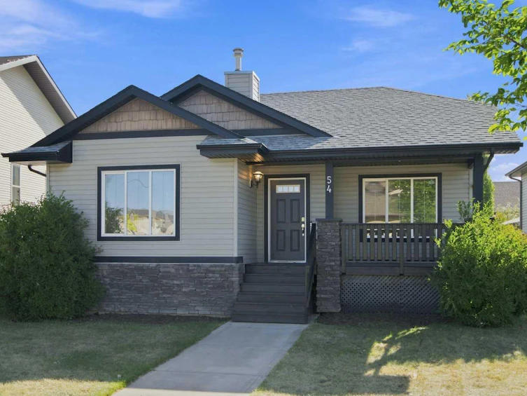 54 Inglewood Drive, Red Deer, AB, T4R 0B8