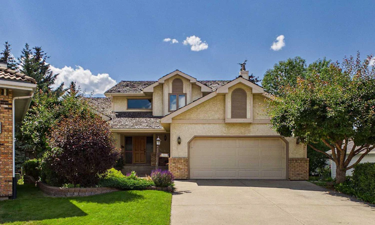 220 Varsity Estates Terrace NW