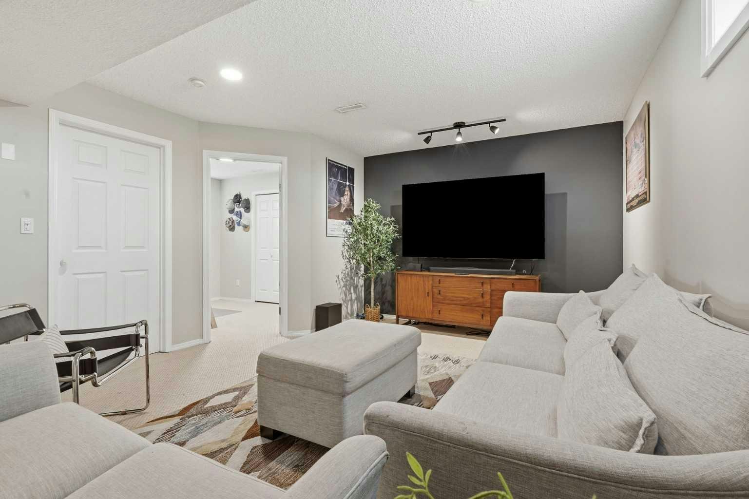 321 Douglas Ridge Circle SE, Calgary, AB, T2Z 3H5 - 35