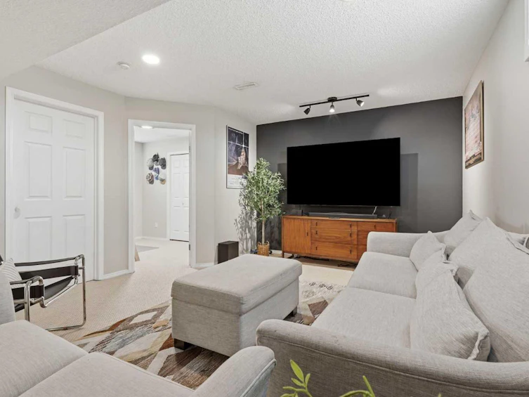 321 Douglas Ridge Circle SE, Calgary, AB, T2Z 3H5 - 35