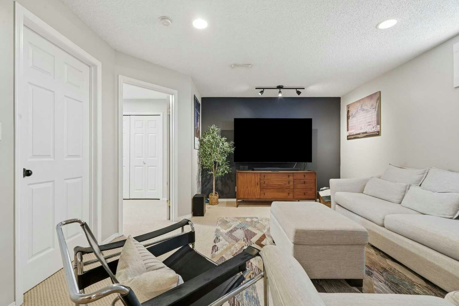 321 Douglas Ridge Circle SE, Calgary, AB, T2Z 3H5 - 33