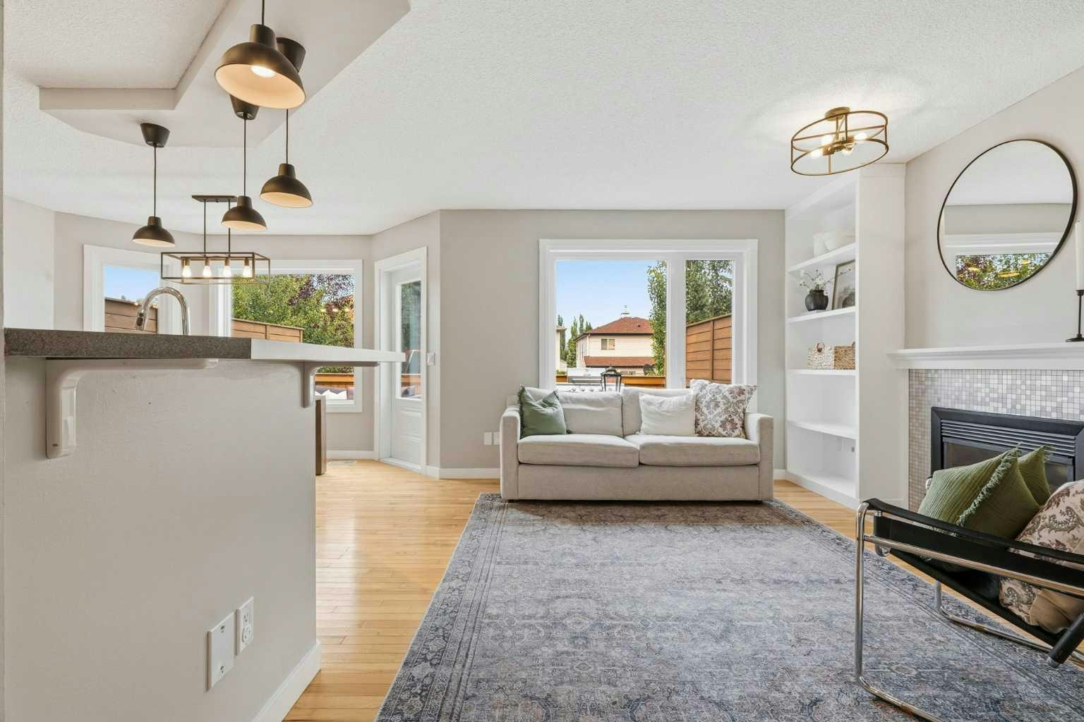 321 Douglas Ridge Circle SE, Calgary, AB, T2Z 3H5 - 7