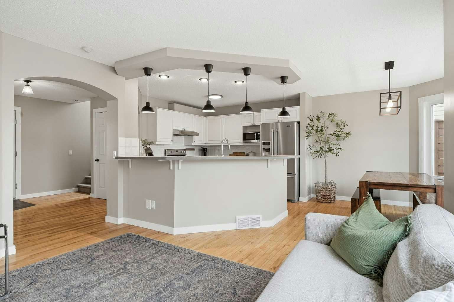321 Douglas Ridge Circle SE, Calgary, AB, T2Z 3H5 - 11