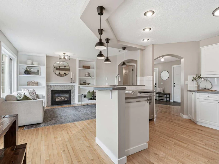 321 Douglas Ridge Circle SE, Calgary, AB, T2Z 3H5 - 17