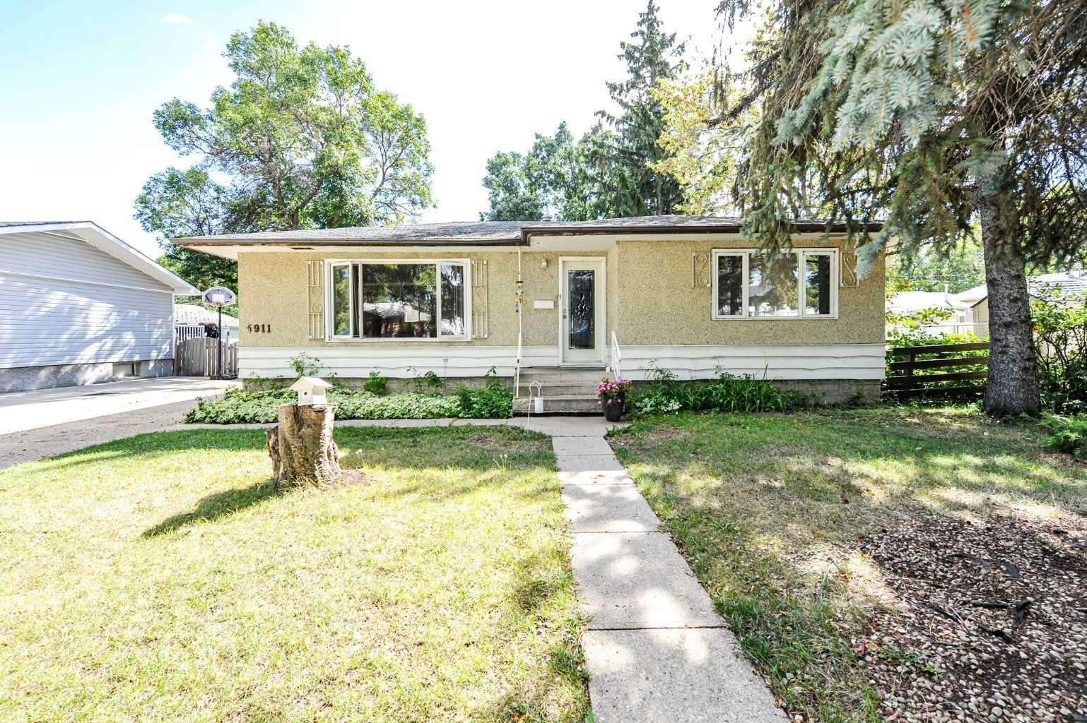 5911 47 Avenue, Camrose, AB, T4V 0G8