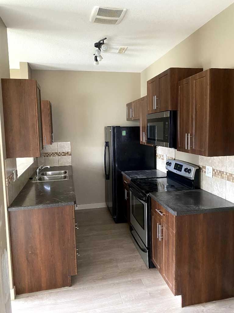 2-3918 Sundance Road, Coalhurst, AB, T0L 0V2 - 5