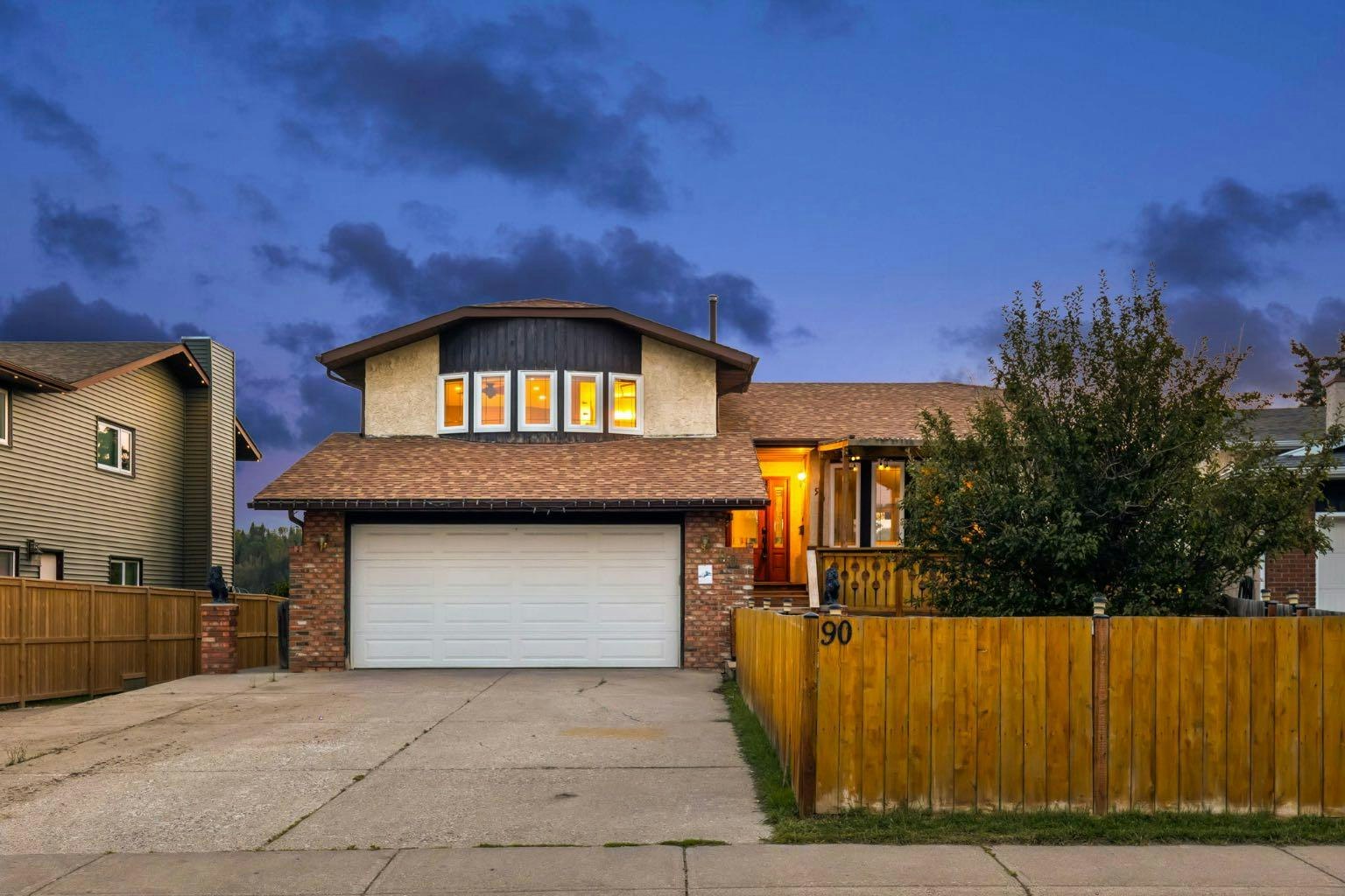 90 Glenhill Drive, Cochrane, AB, T4C 1H1