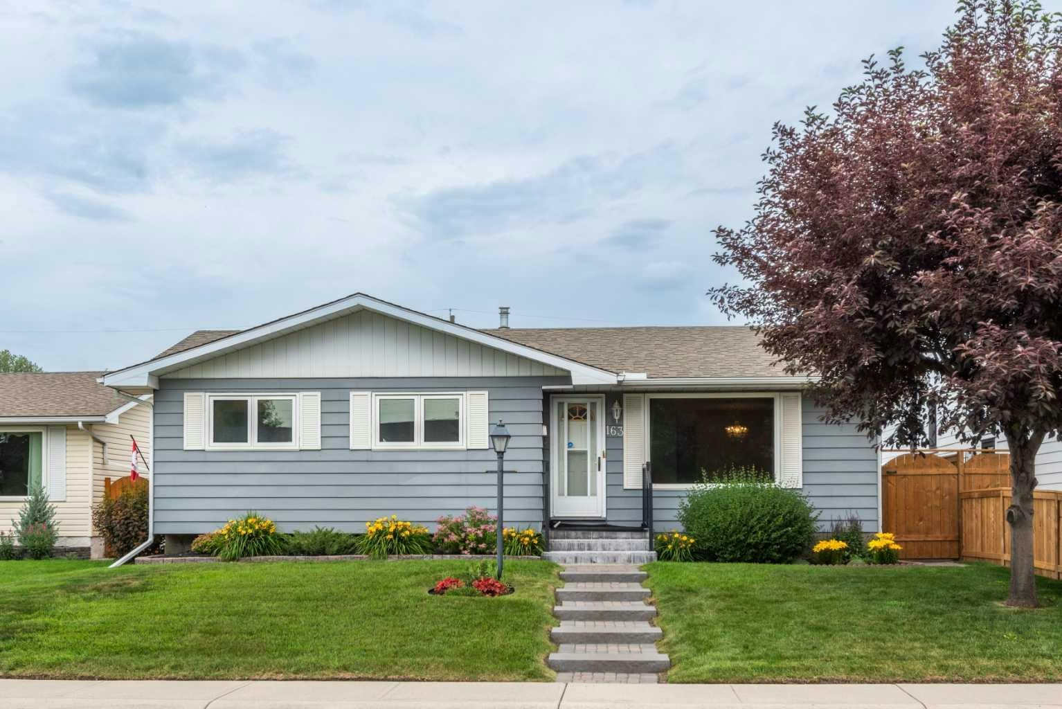 163 Lake Sylvan Close SE, Calgary, AB, T3J 3E5