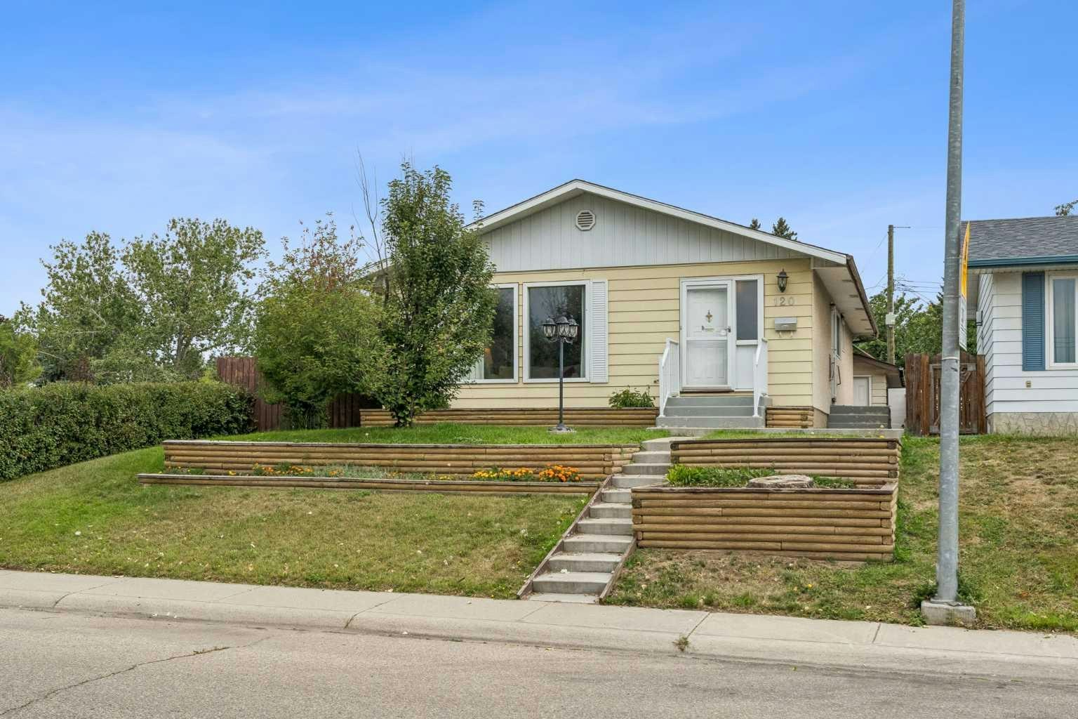 120 Huntington Green NE, Calgary, AB, T2K 5A6
